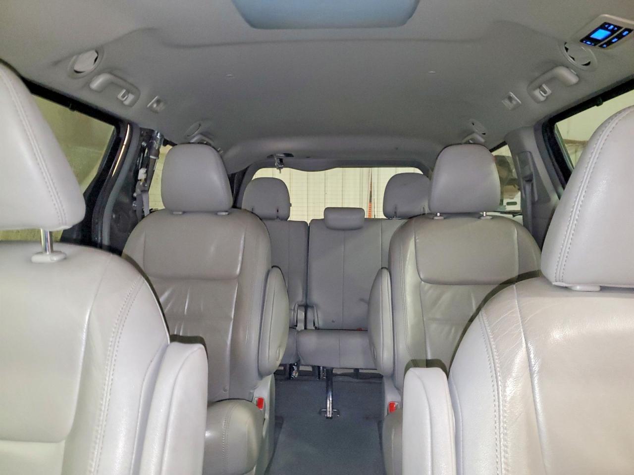 2019 TOYOTA SIENNA