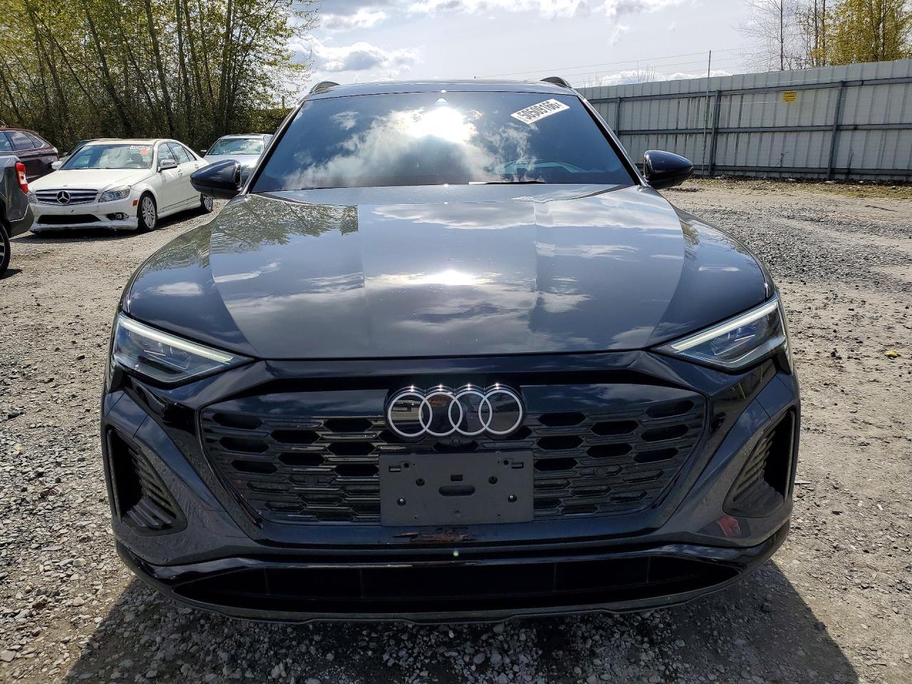 2024 AUDI SQ8