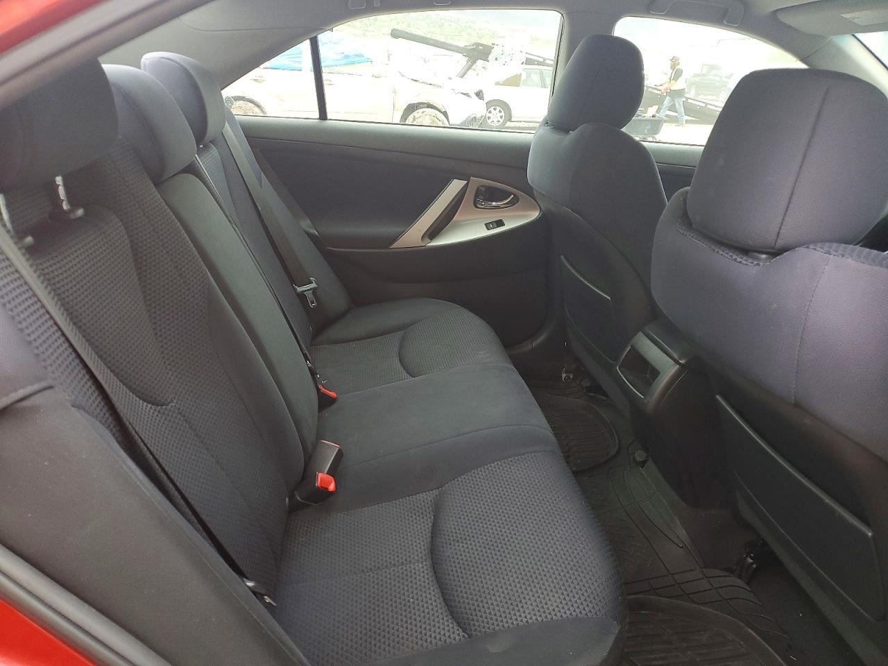 2011 TOYOTA CAMRY