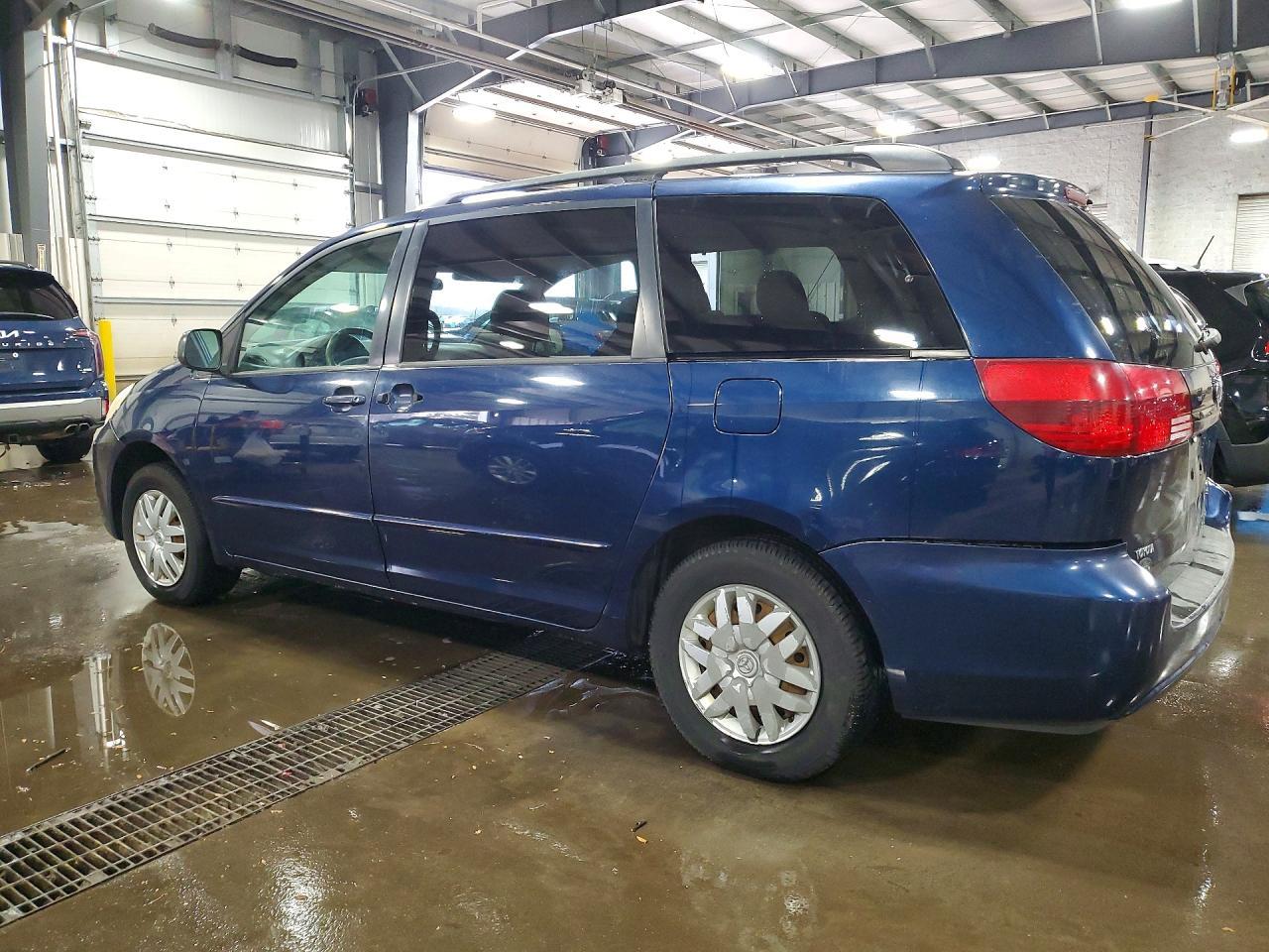 2005 TOYOTA SIENNA