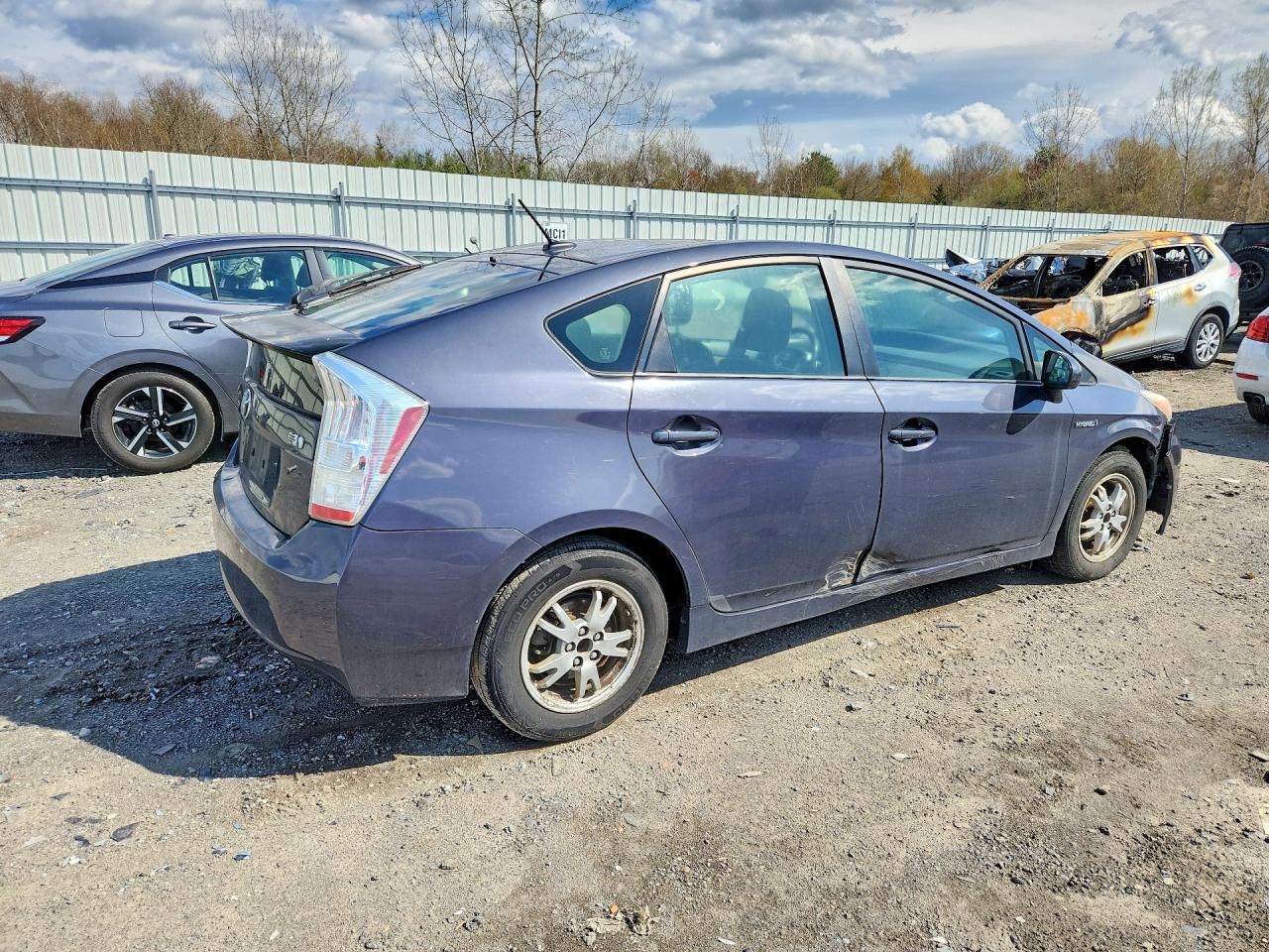 2011 TOYOTA PRIUS
