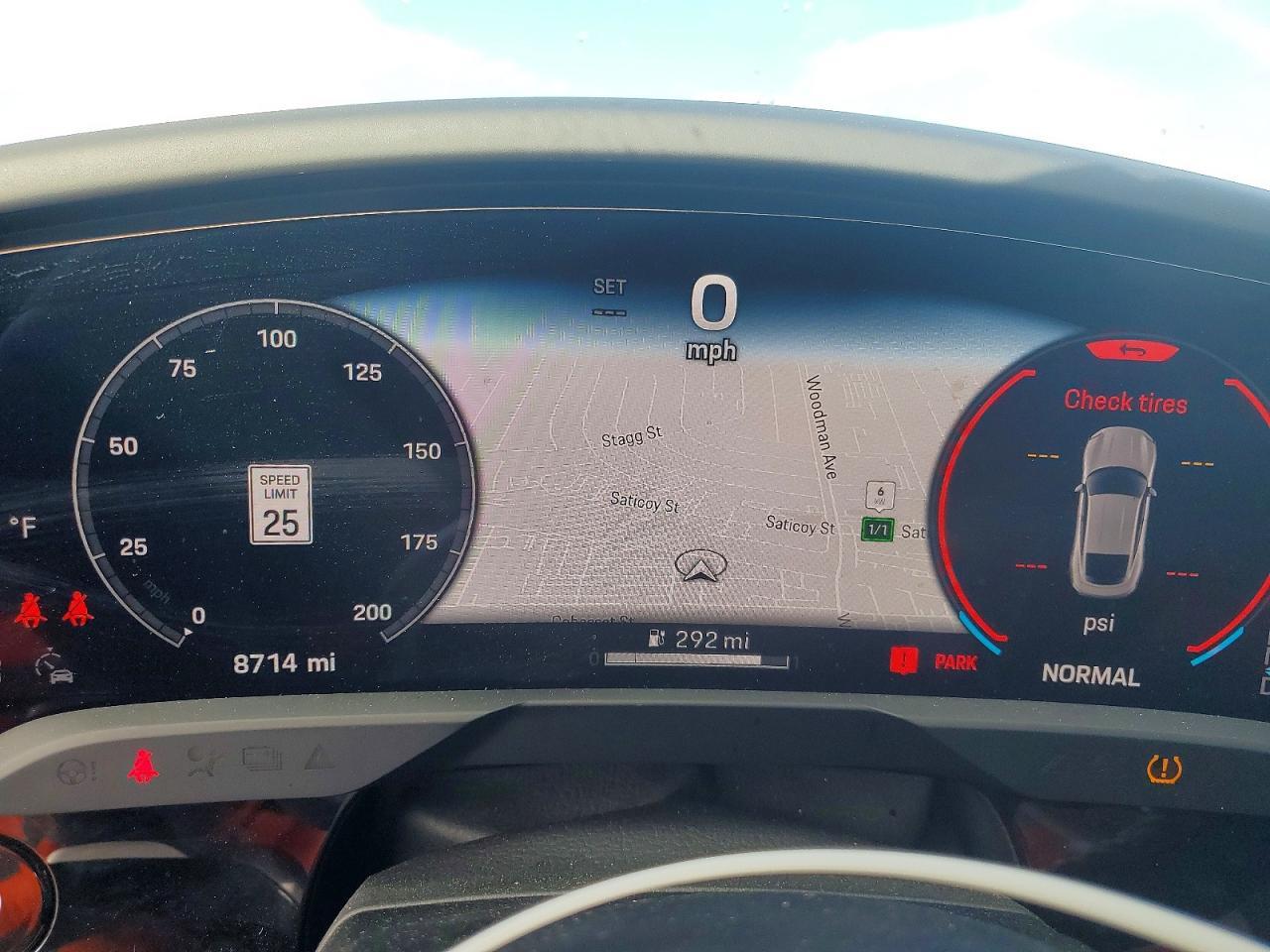 2025 PORSCHE Taycan