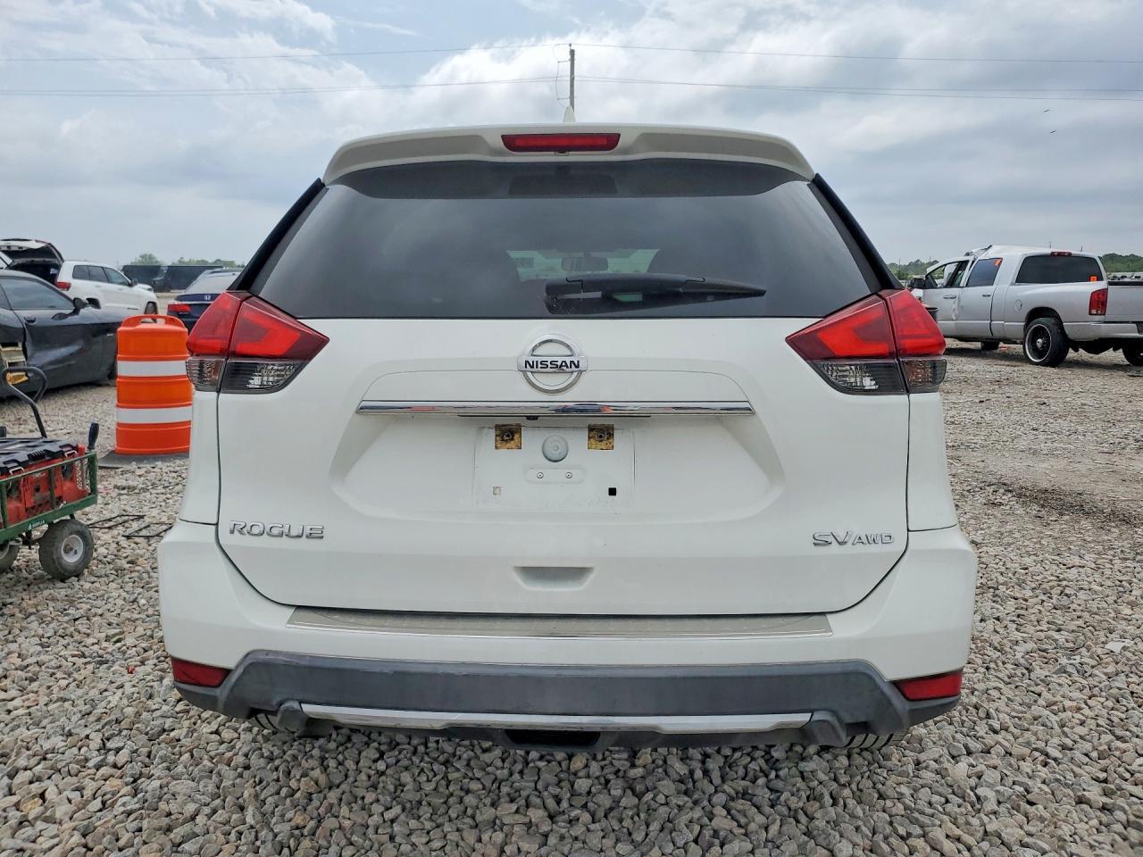 2018 NISSAN ROGUE