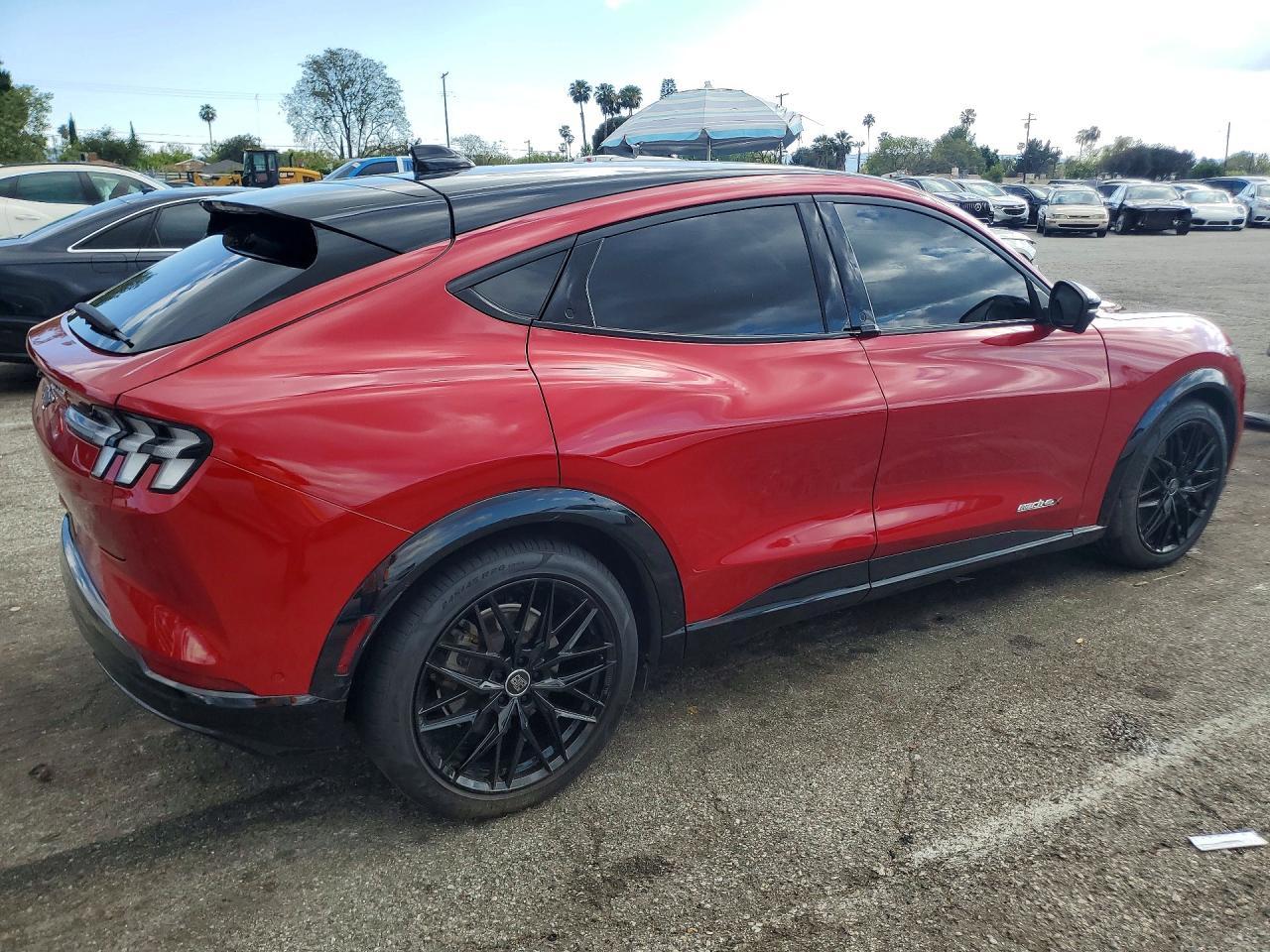 2022 FORD Mustang Mach-E