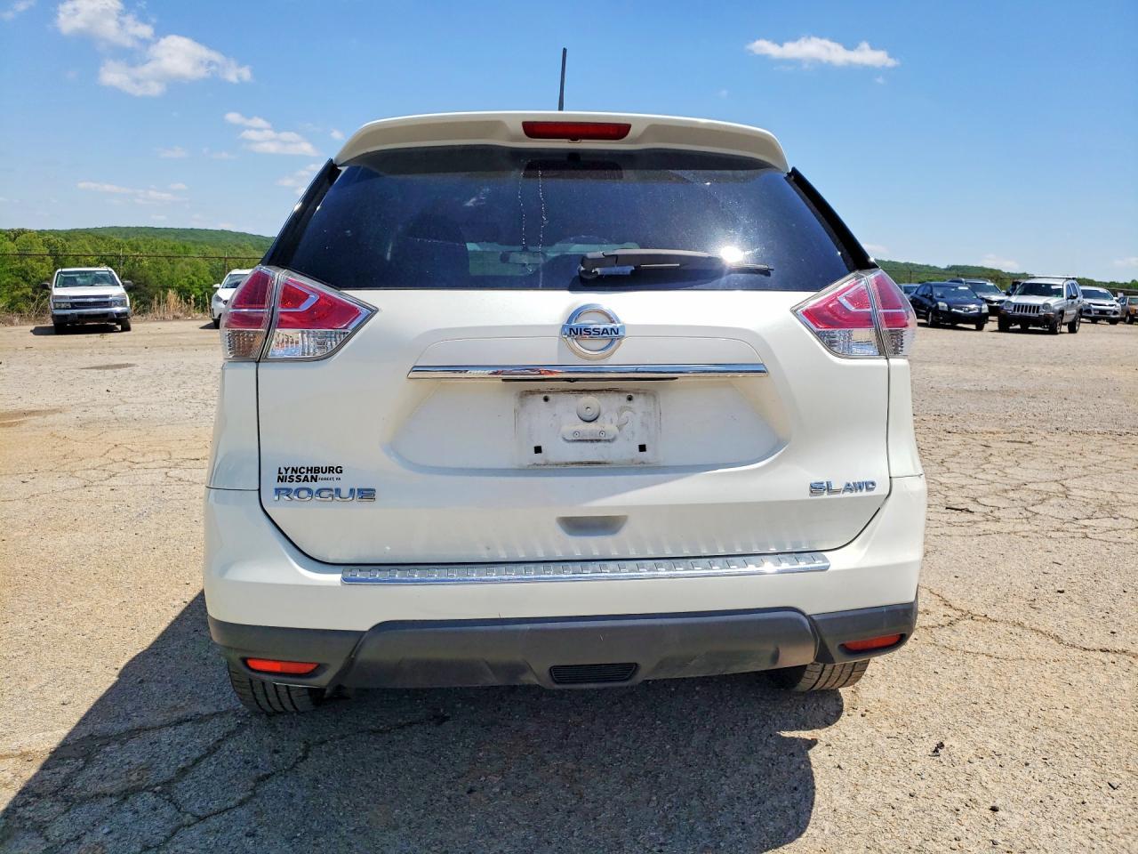 2015 NISSAN ROGUE