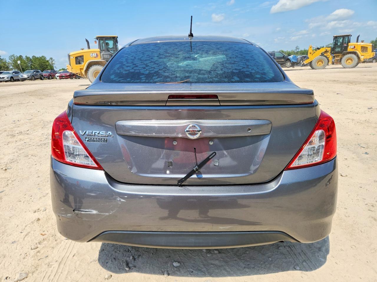 2018 NISSAN VERSA