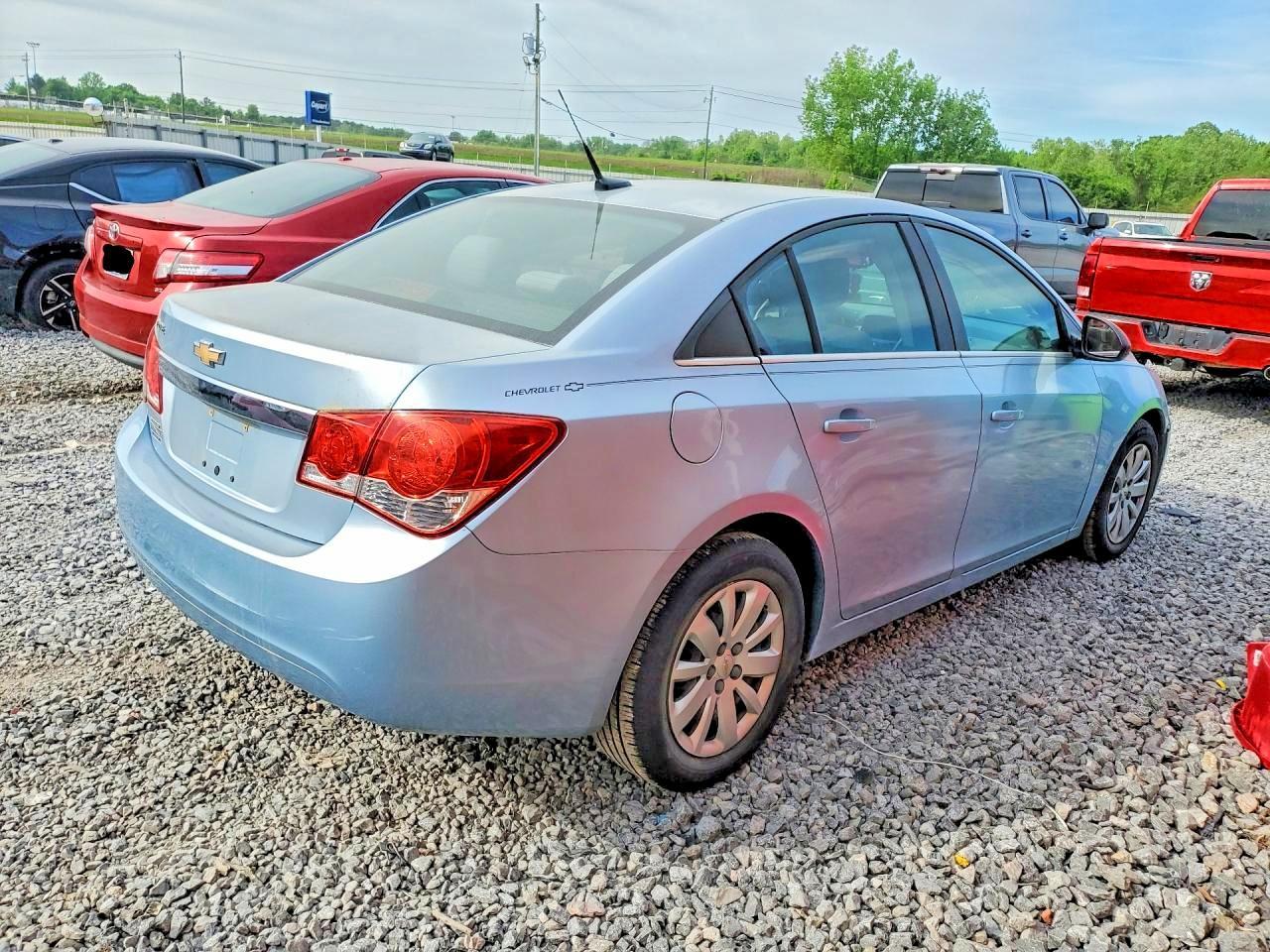 2011 CHEVROLET CRUZE