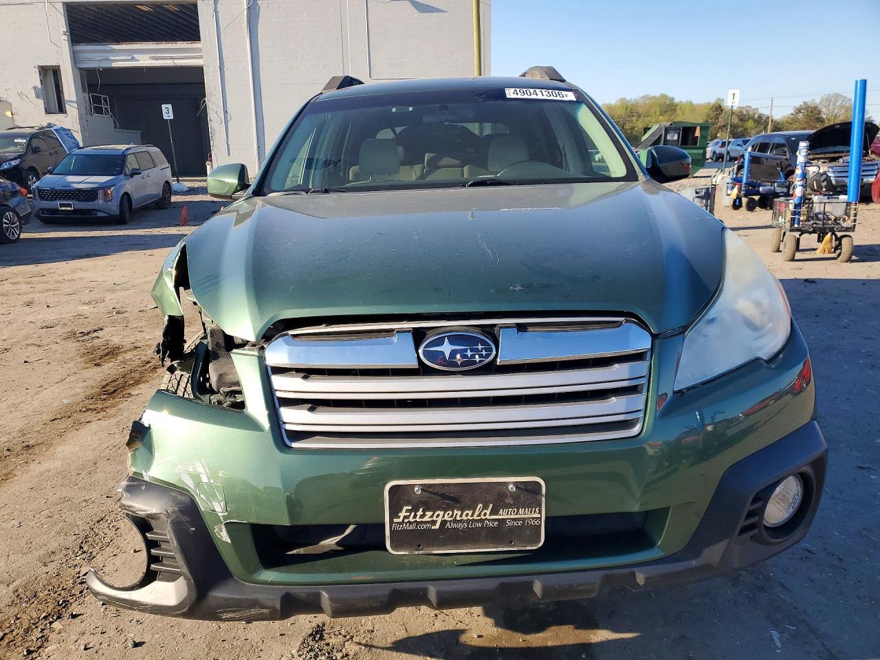 2013 SUBARU Outback
