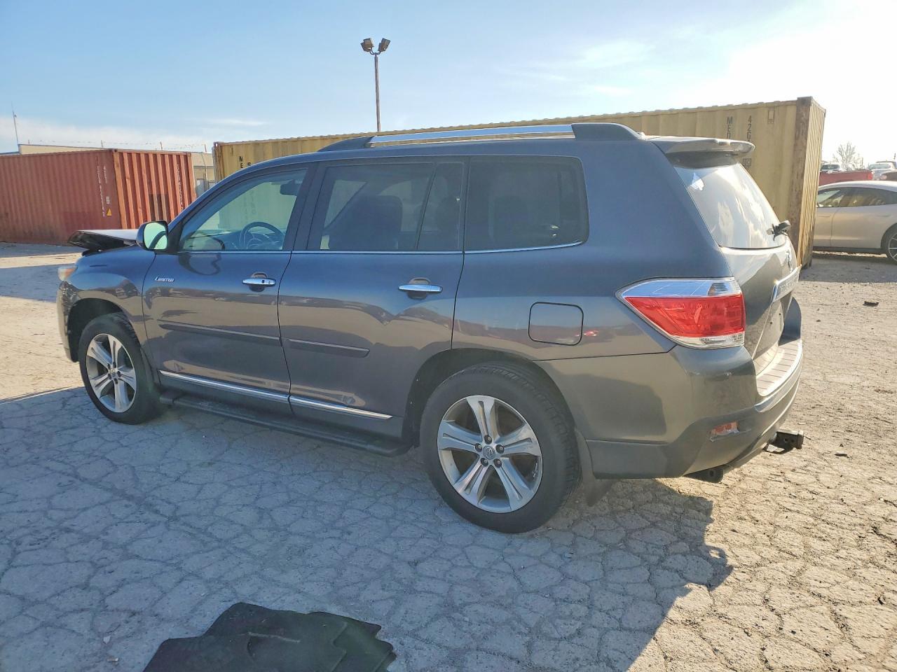 2011 TOYOTA HIGHLANDER