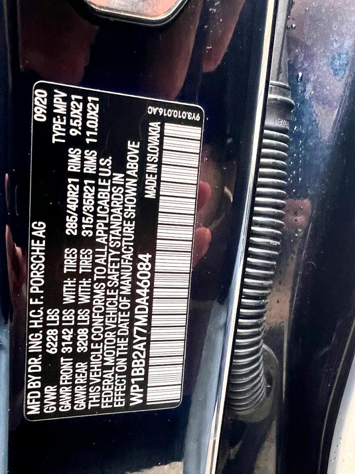 2021 PORSCHE CAYENNE