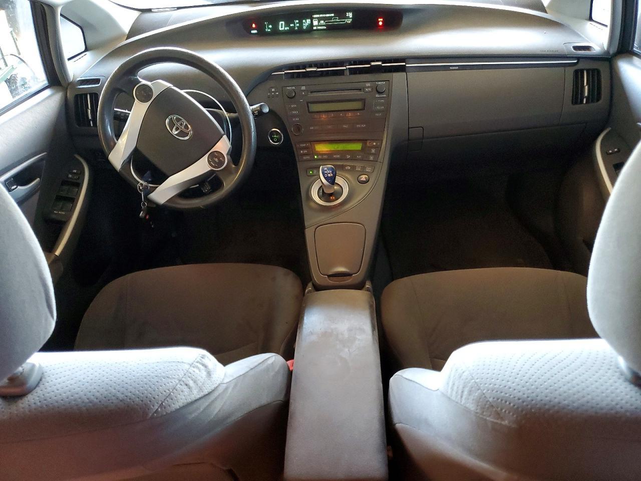 2011 TOYOTA PRIUS