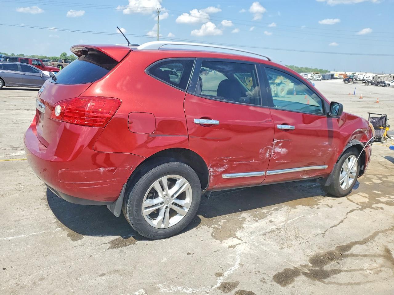 2015 NISSAN ROGUE