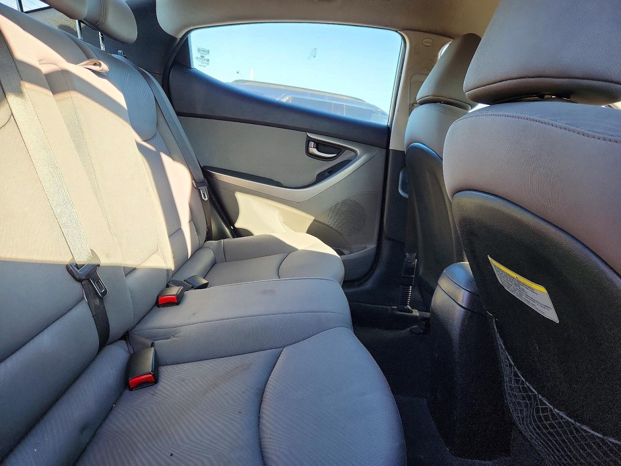 2012 HYUNDAI ELANTRA