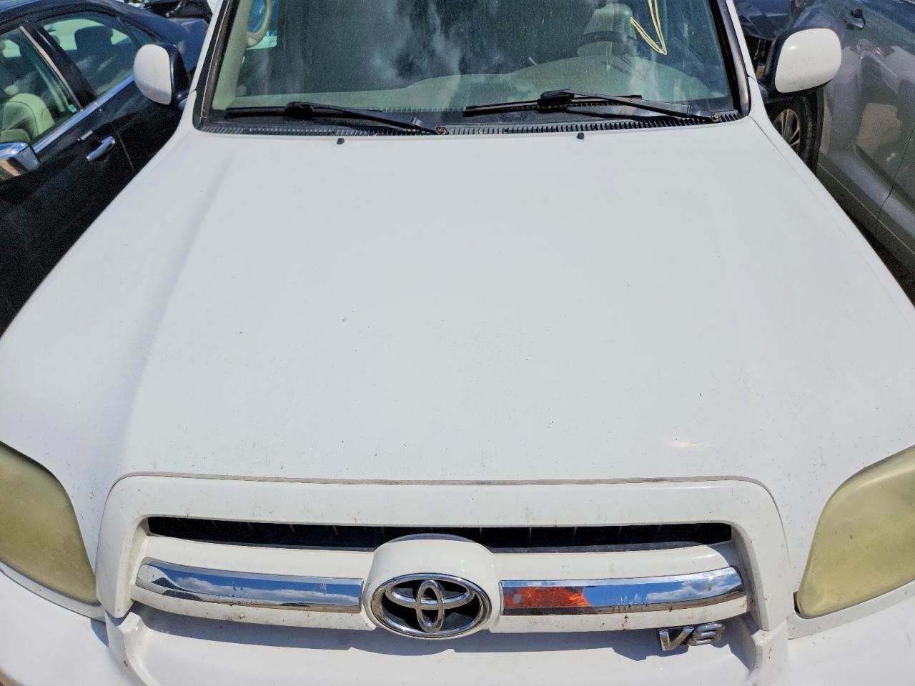 2005 TOYOTA Sequoia