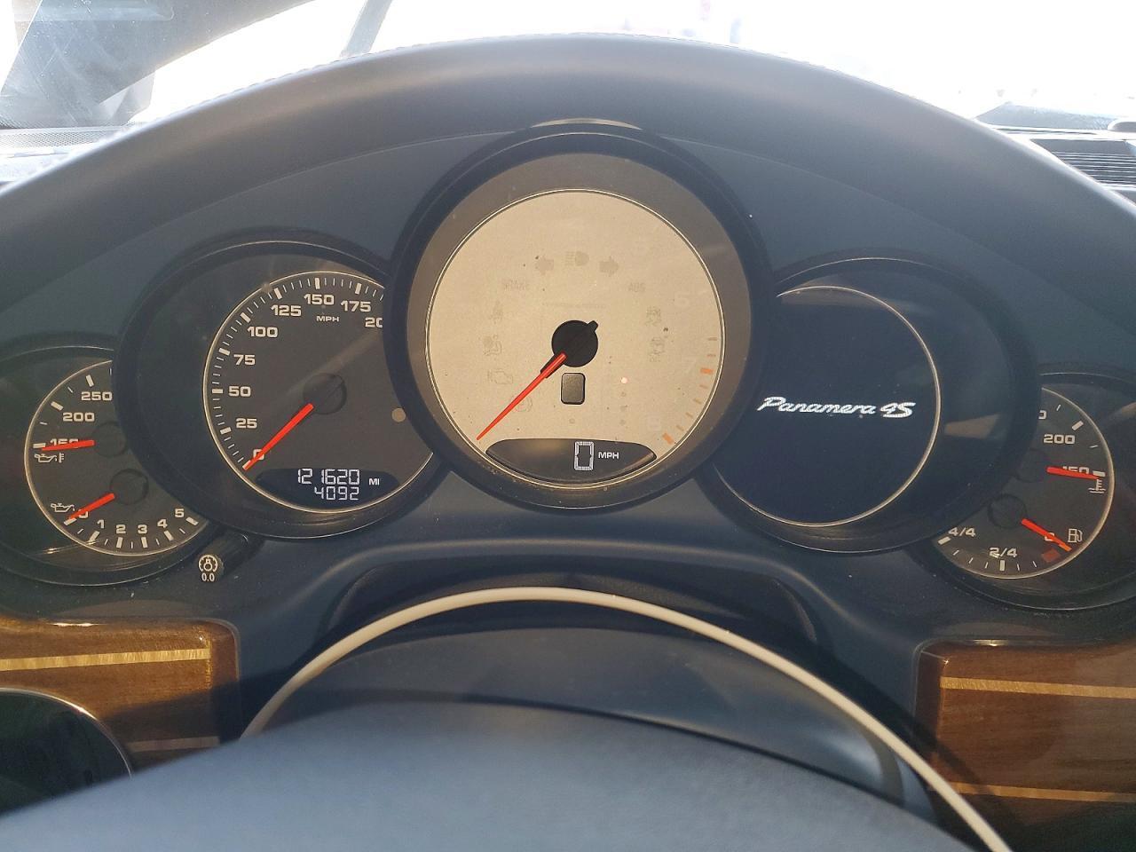 2011 PORSCHE Panamera