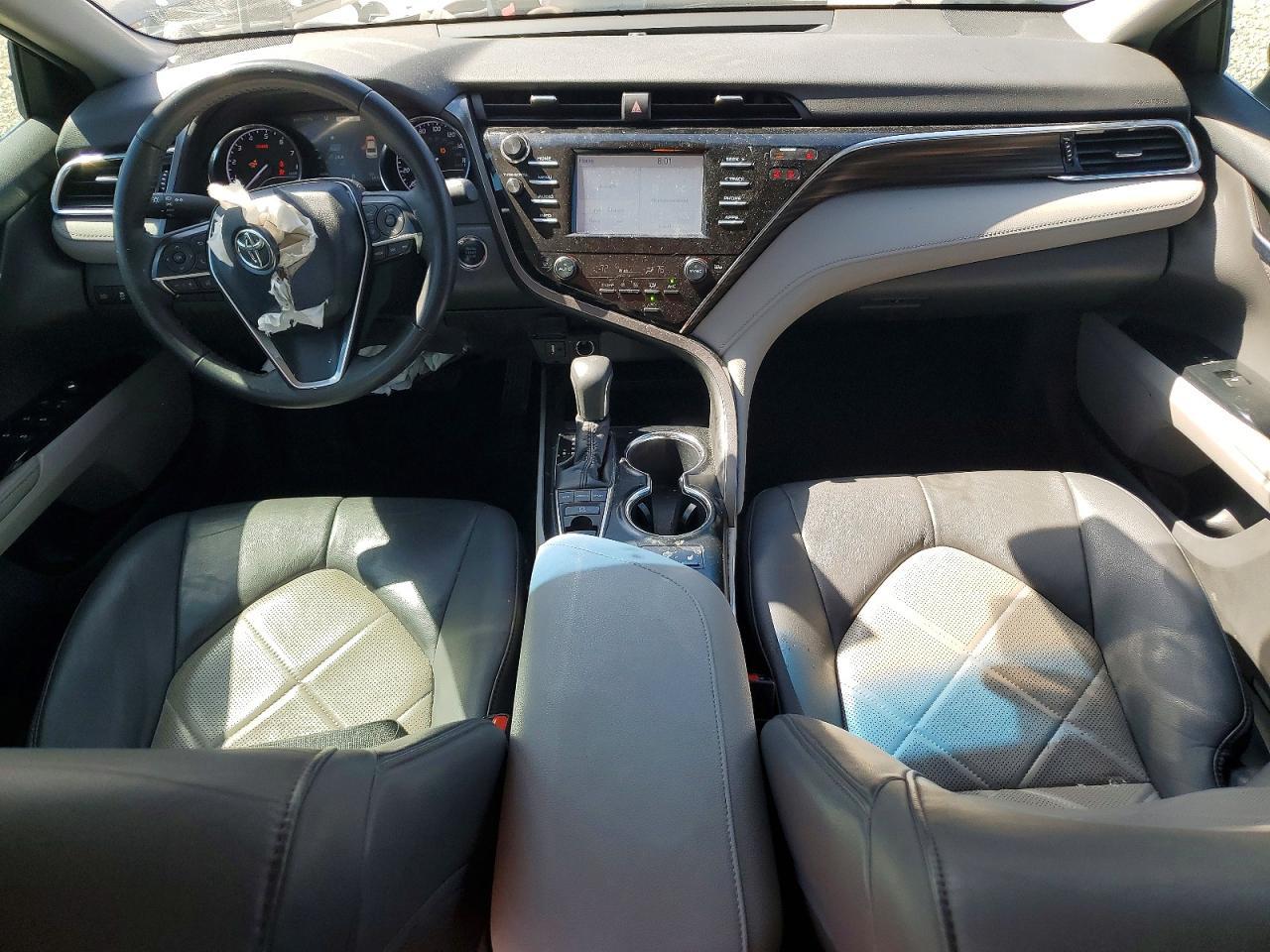2018 TOYOTA CAMRY