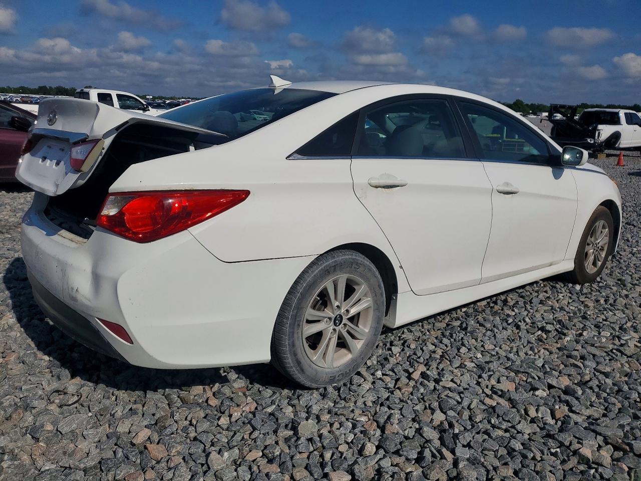 2014 HYUNDAI SONATA