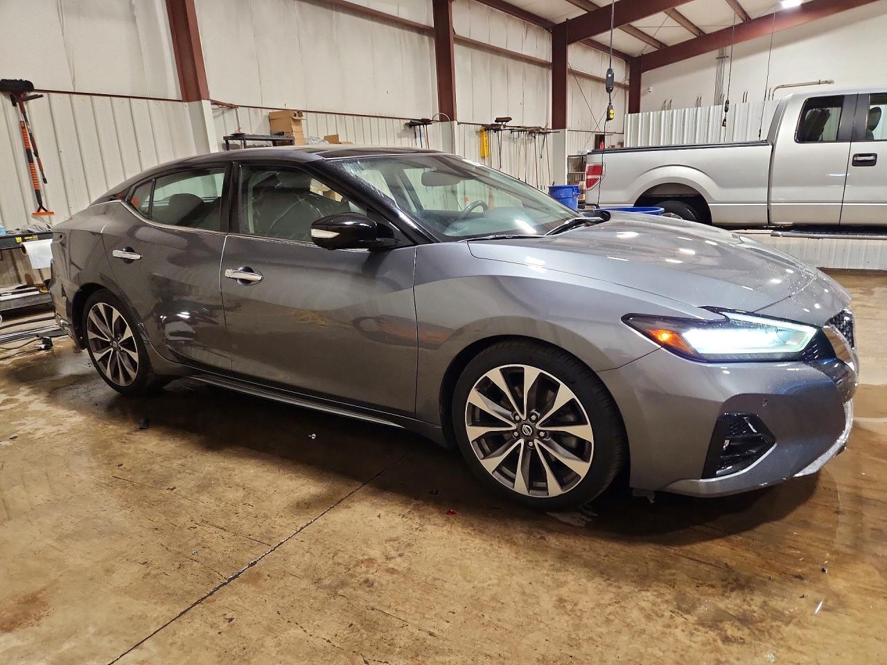 2019 NISSAN Maxima