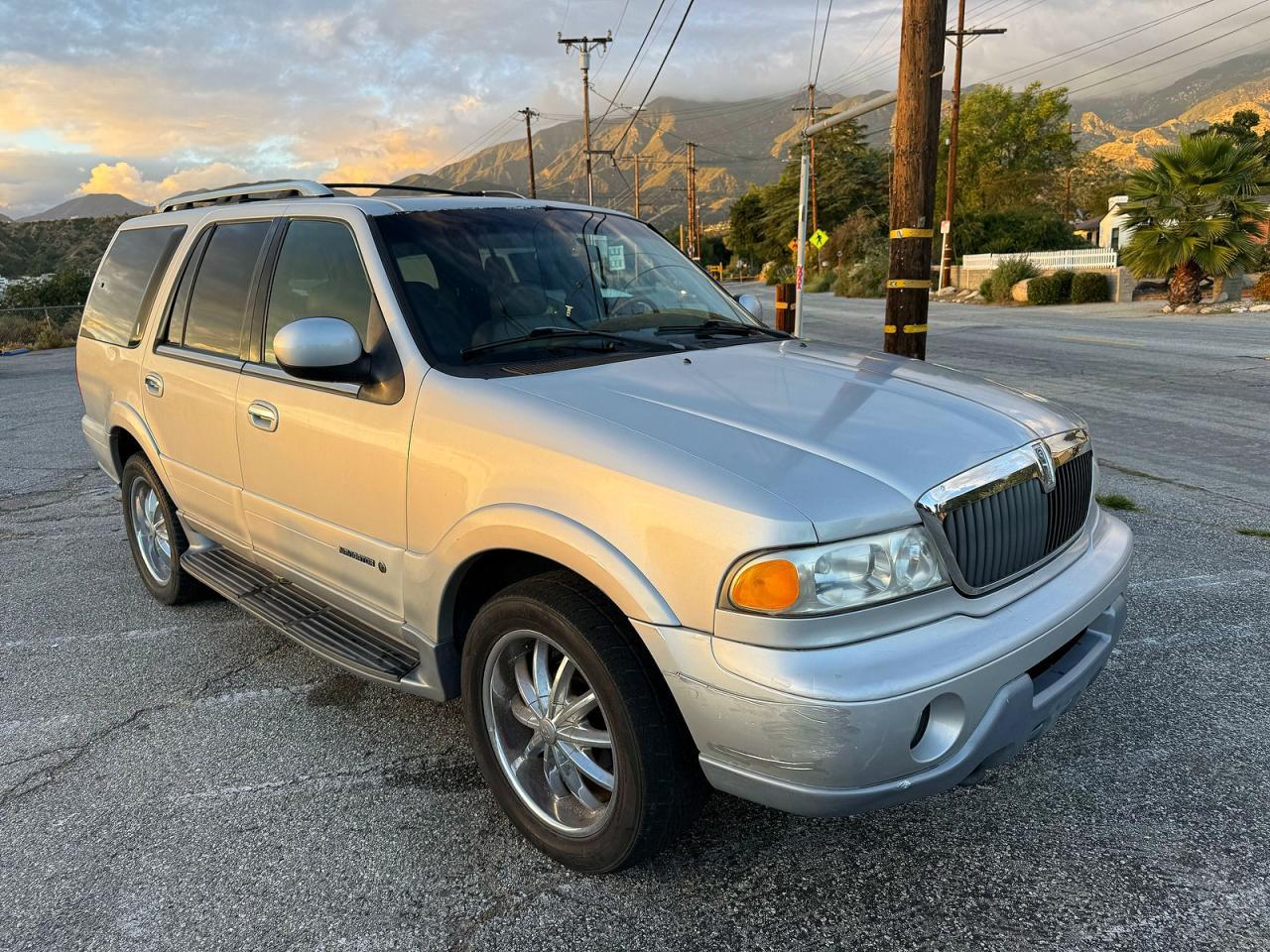 2000 Lincoln Townhouse Navigator