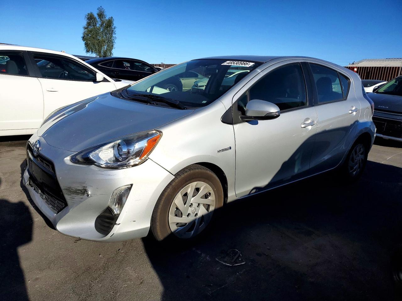 2016 TOYOTA Prius c