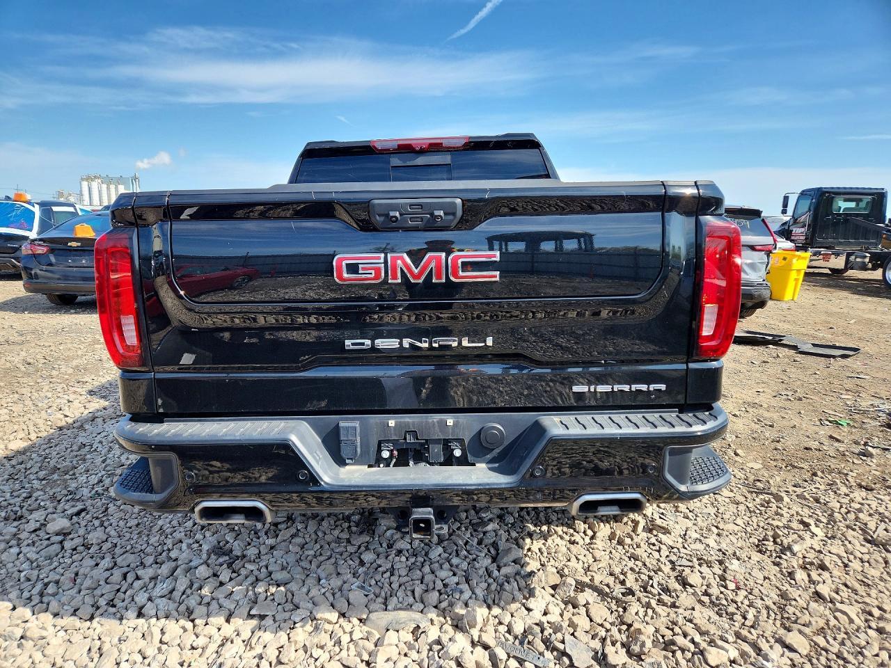 2024 GMC Sierra