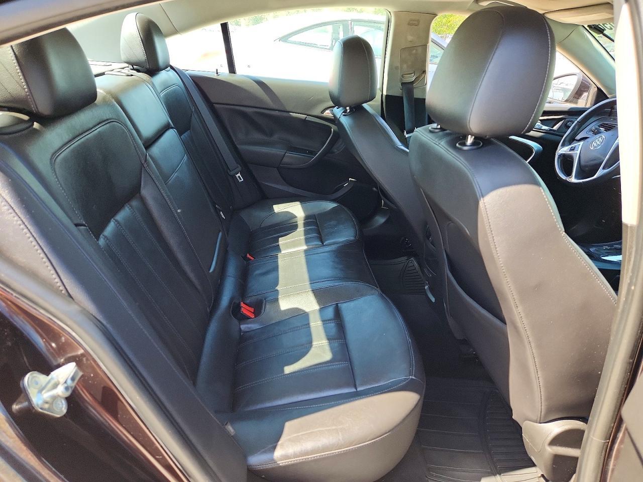 2011 BUICK Regal