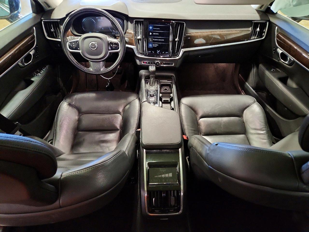 2018 VOLVO S90
