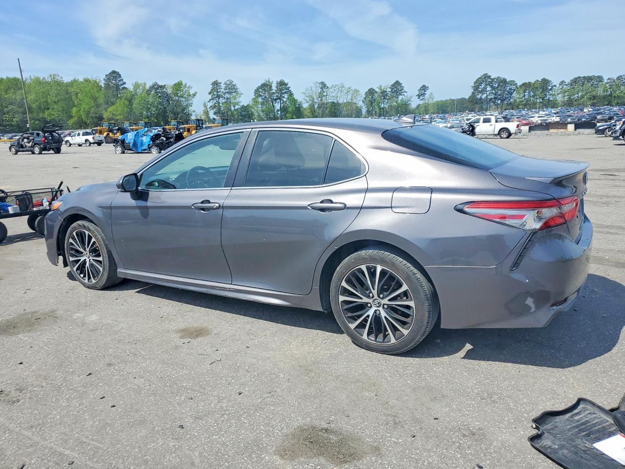 2019 TOYOTA CAMRY