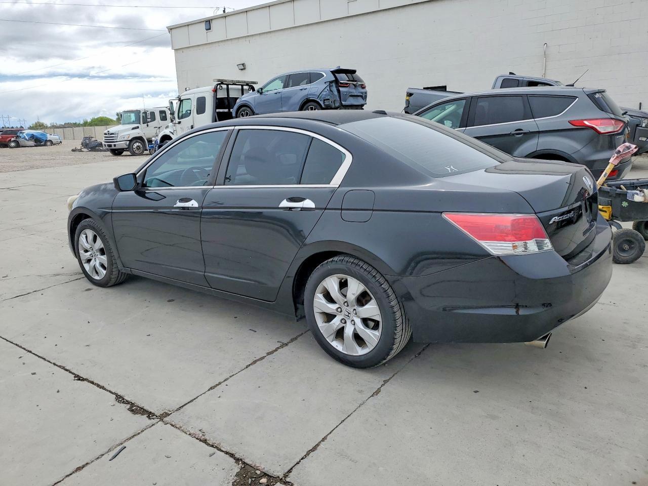 2010 HONDA ACCORD