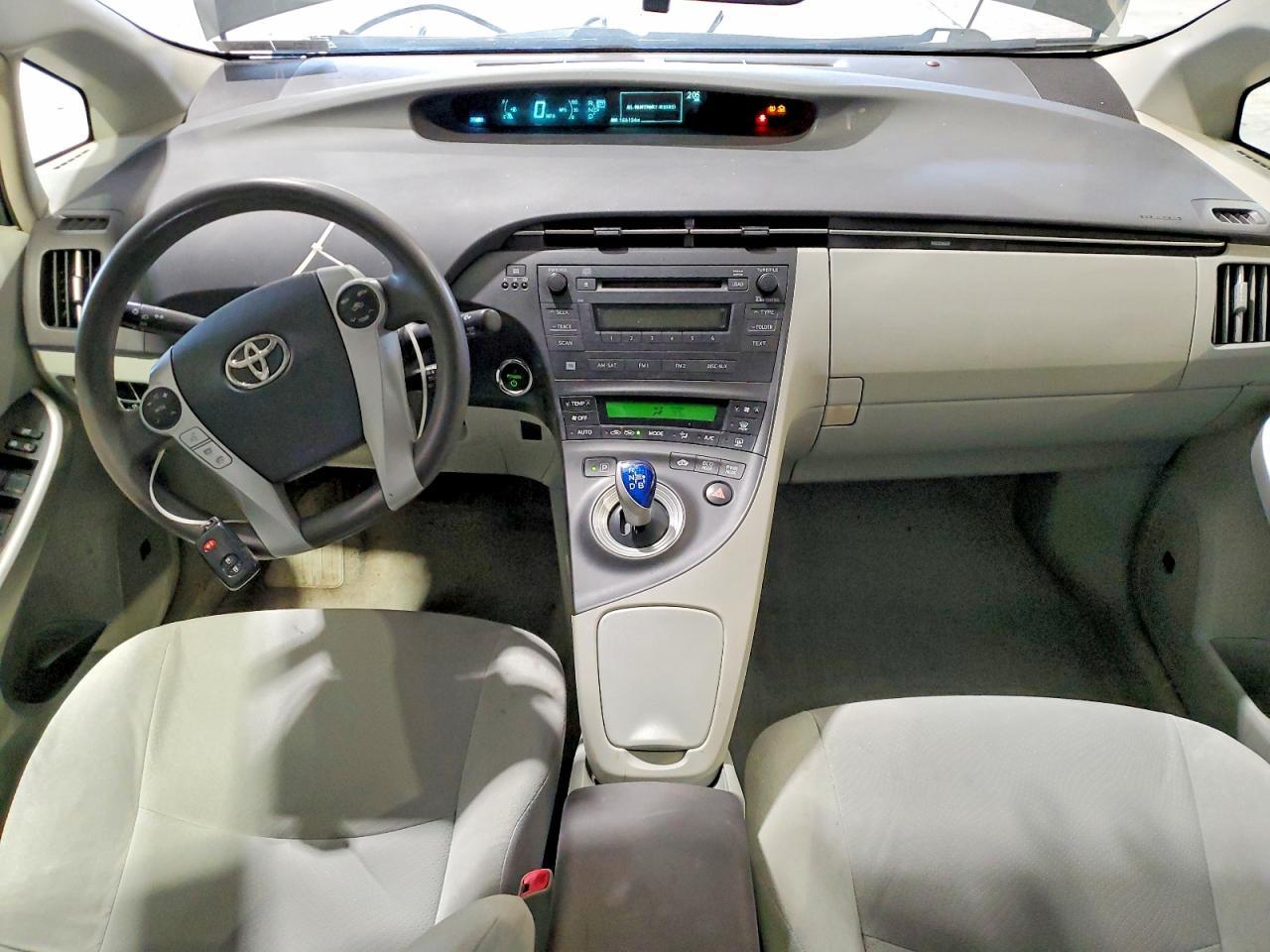 2011 TOYOTA PRIUS