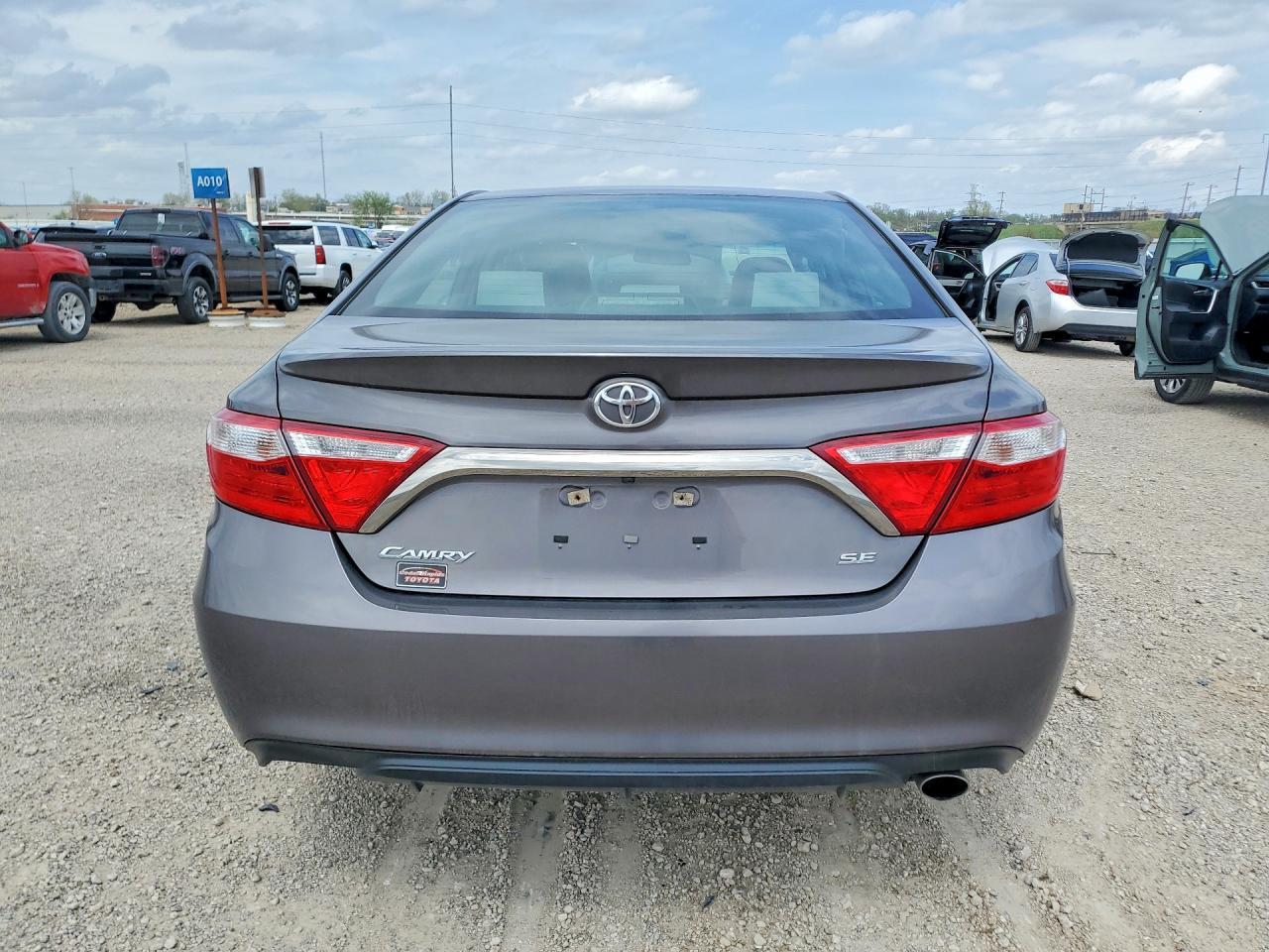 2017 TOYOTA CAMRY