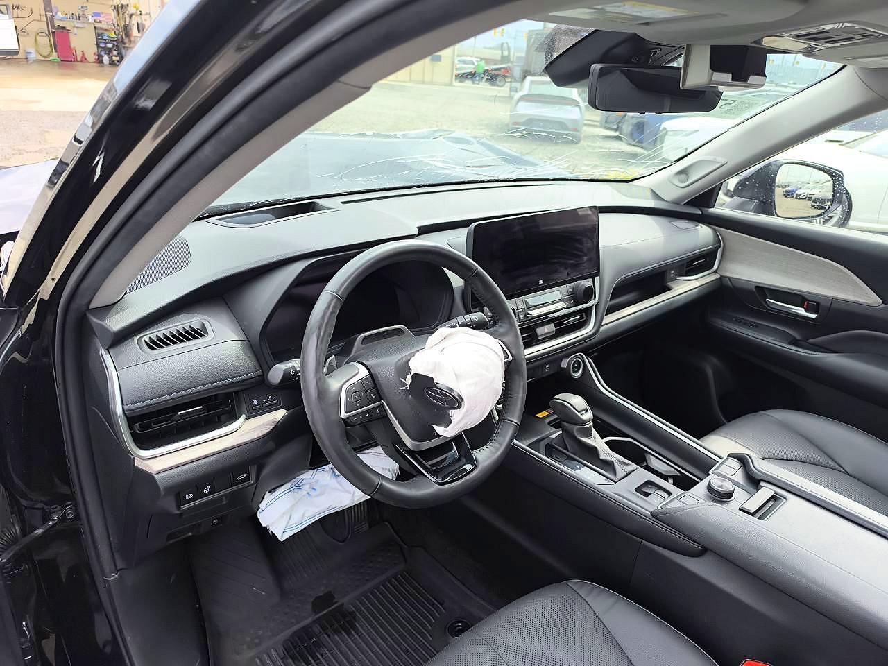 2024 TOYOTA HIGHLANDER