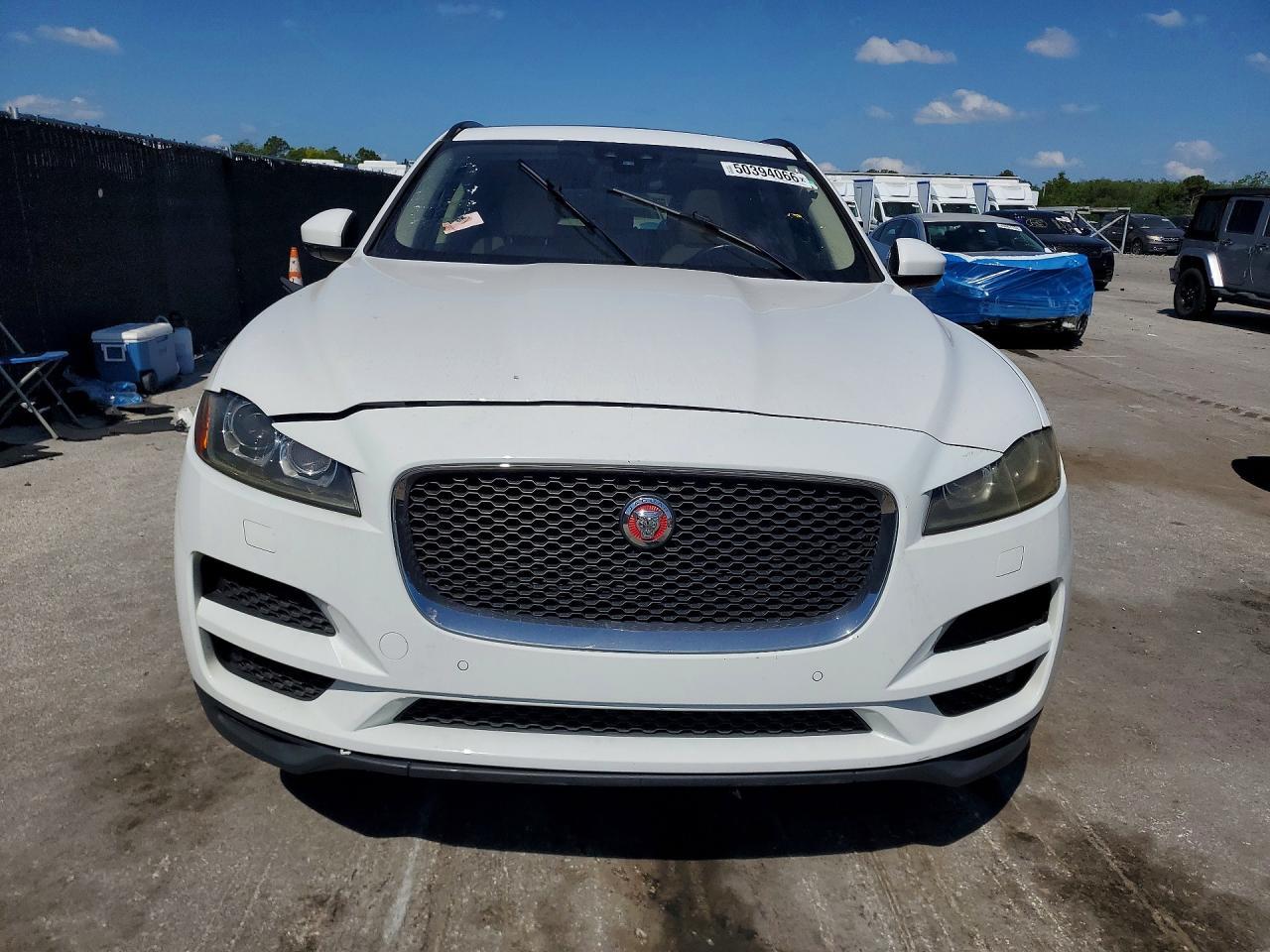 2017 JAGUAR F-Pace