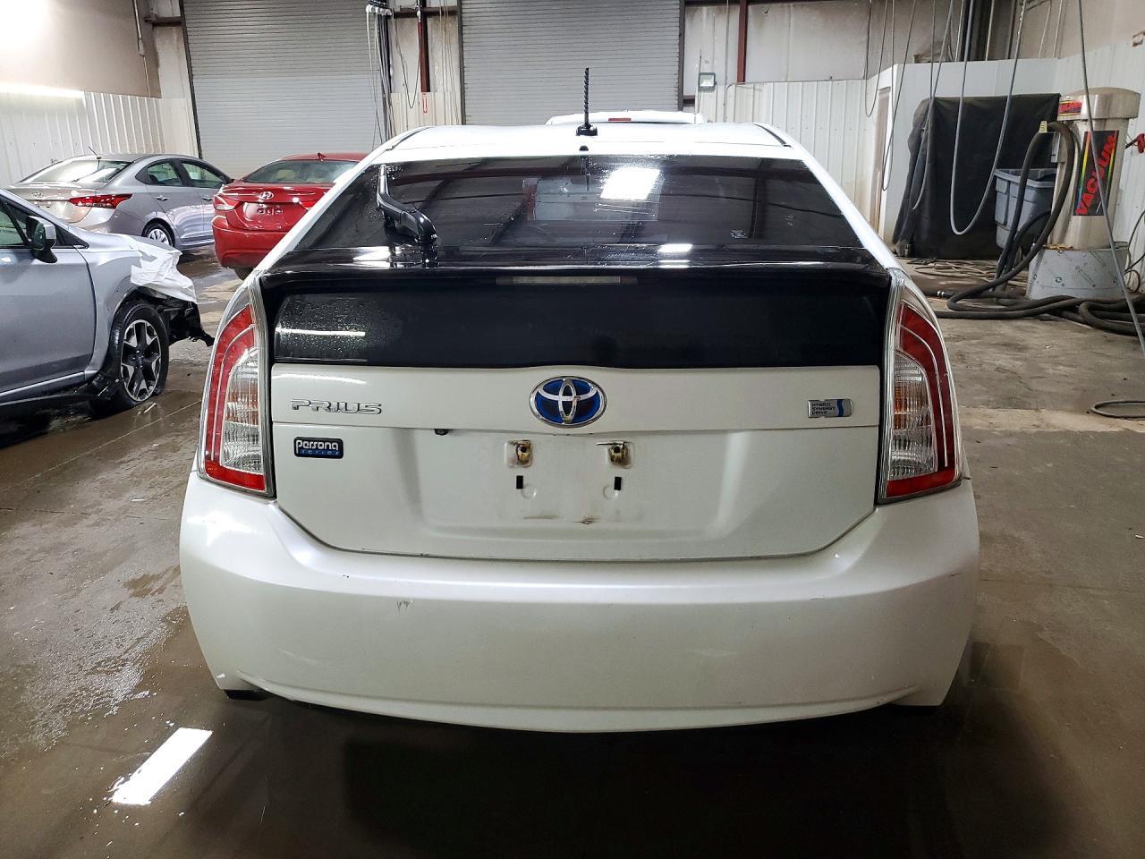 2015 TOYOTA PRIUS