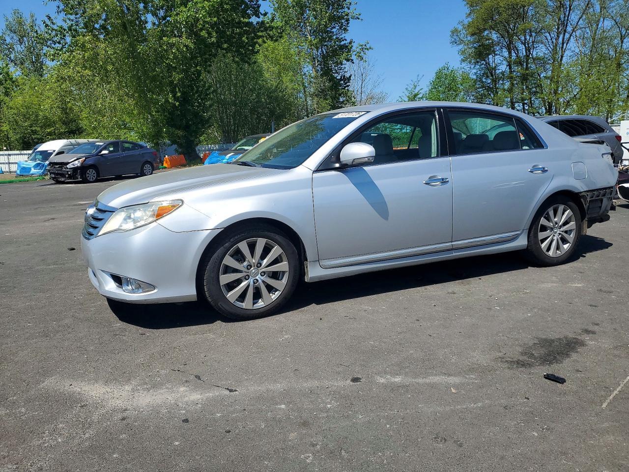 2011 TOYOTA Avalon