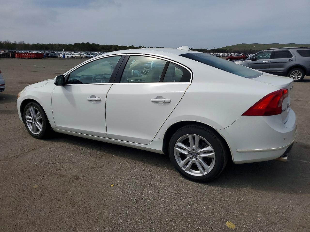 2013 VOLVO S60