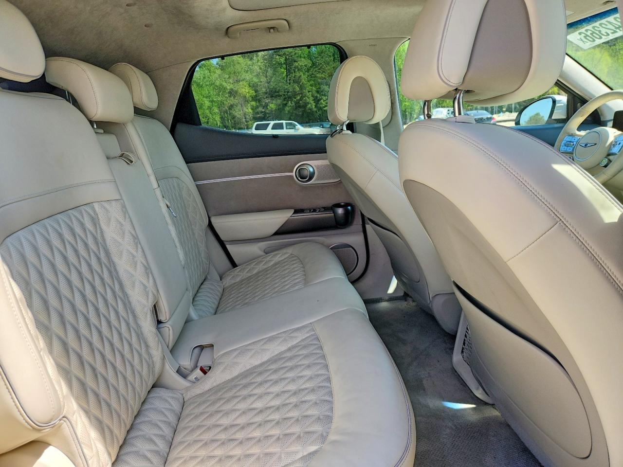 2023 GENESIS GV60