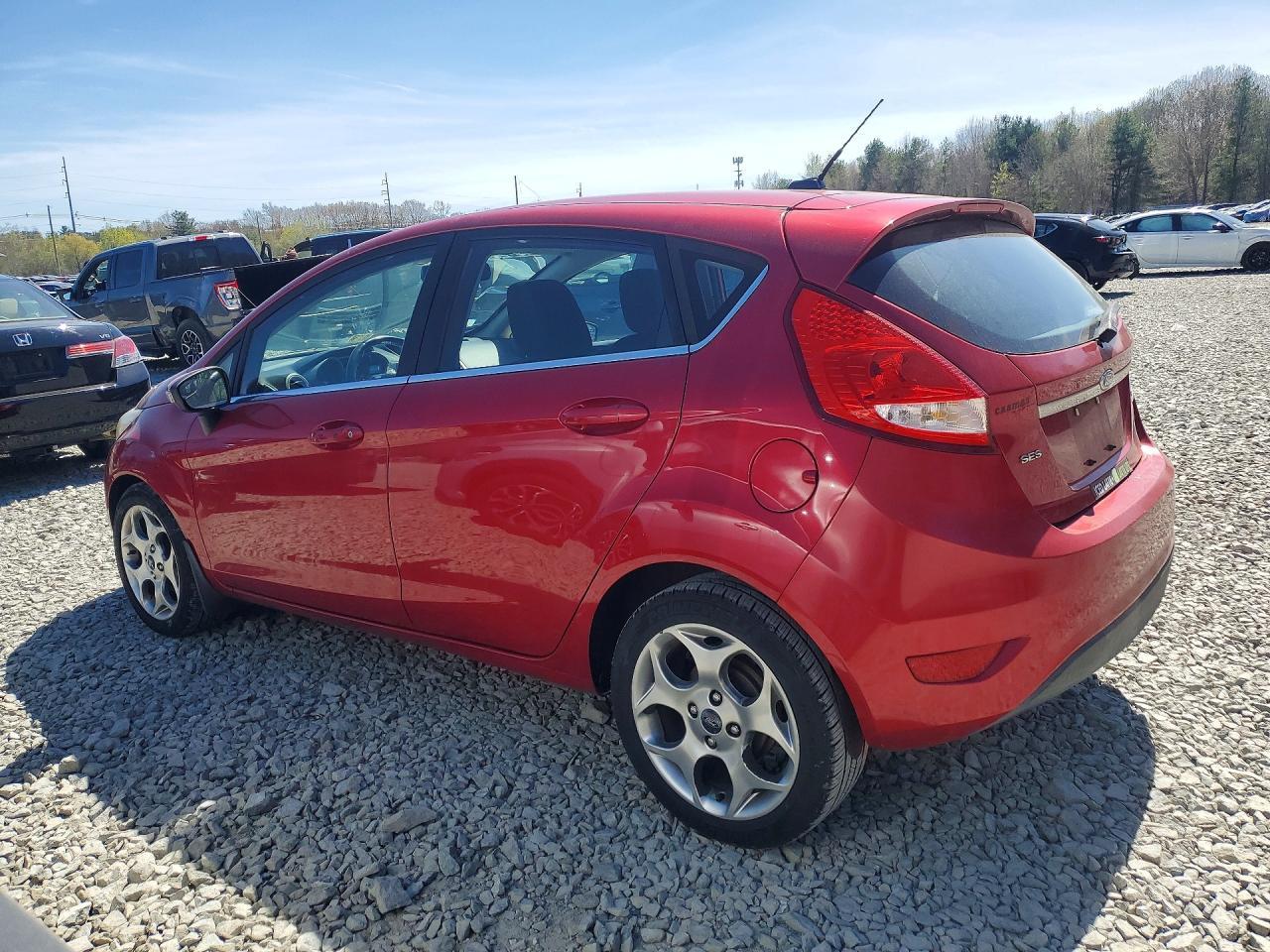 2011 FORD Fiesta
