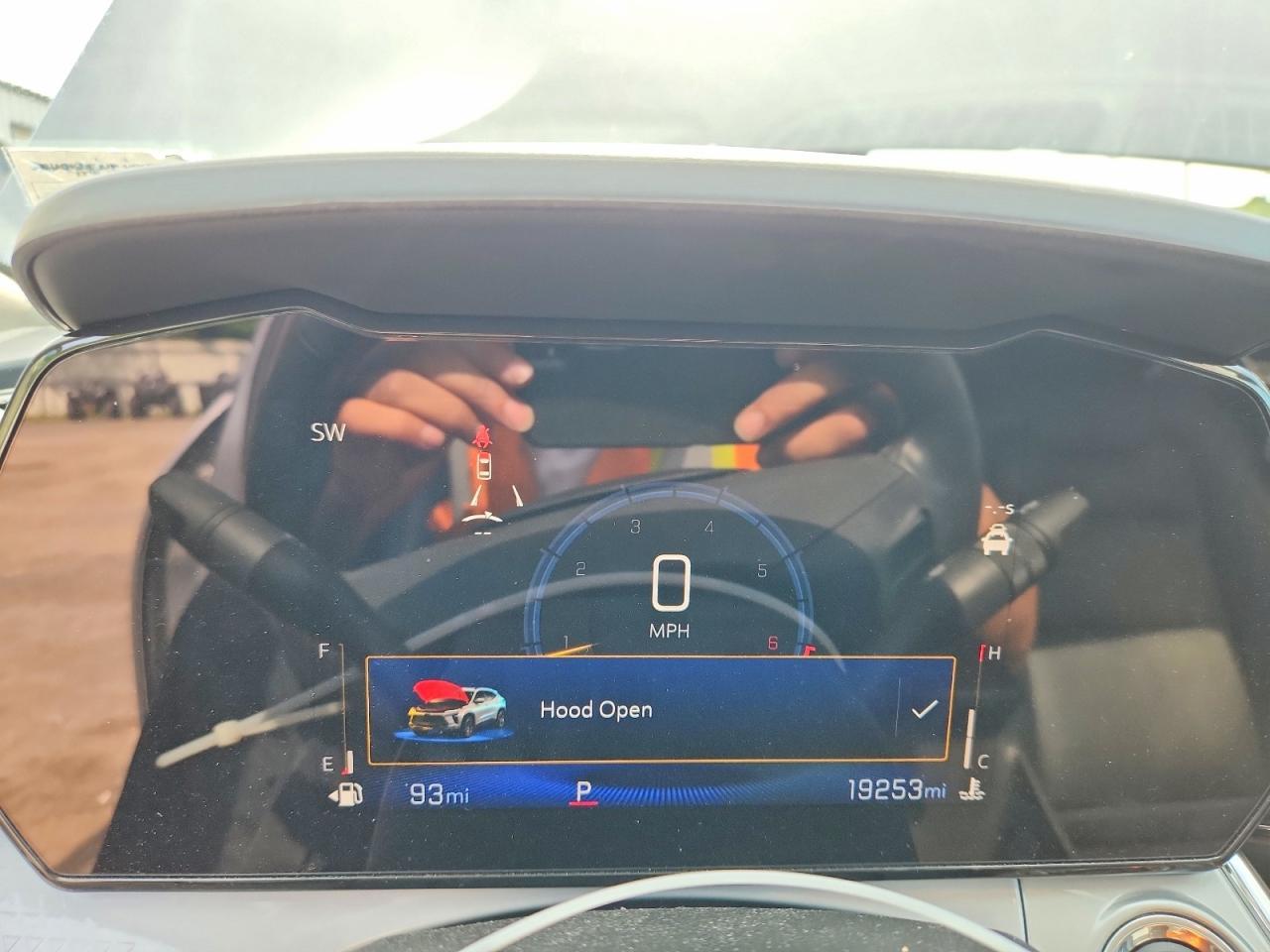 2025 CHEVROLET TRAX