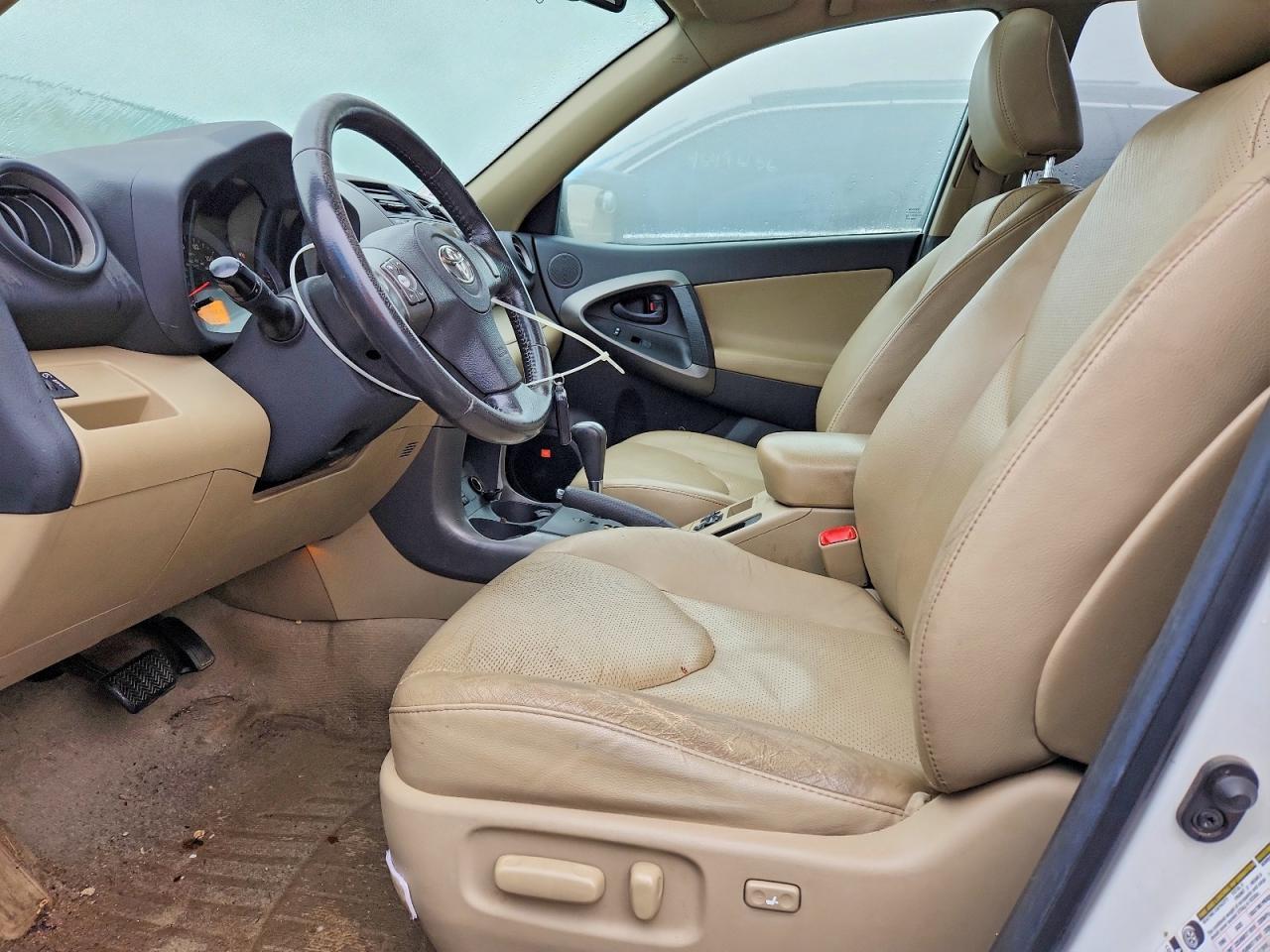 2011 TOYOTA RAV4