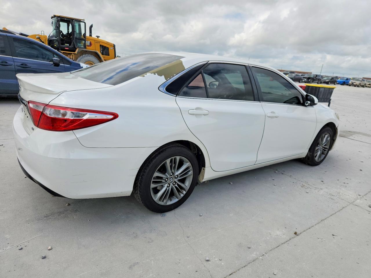 2015 TOYOTA CAMRY