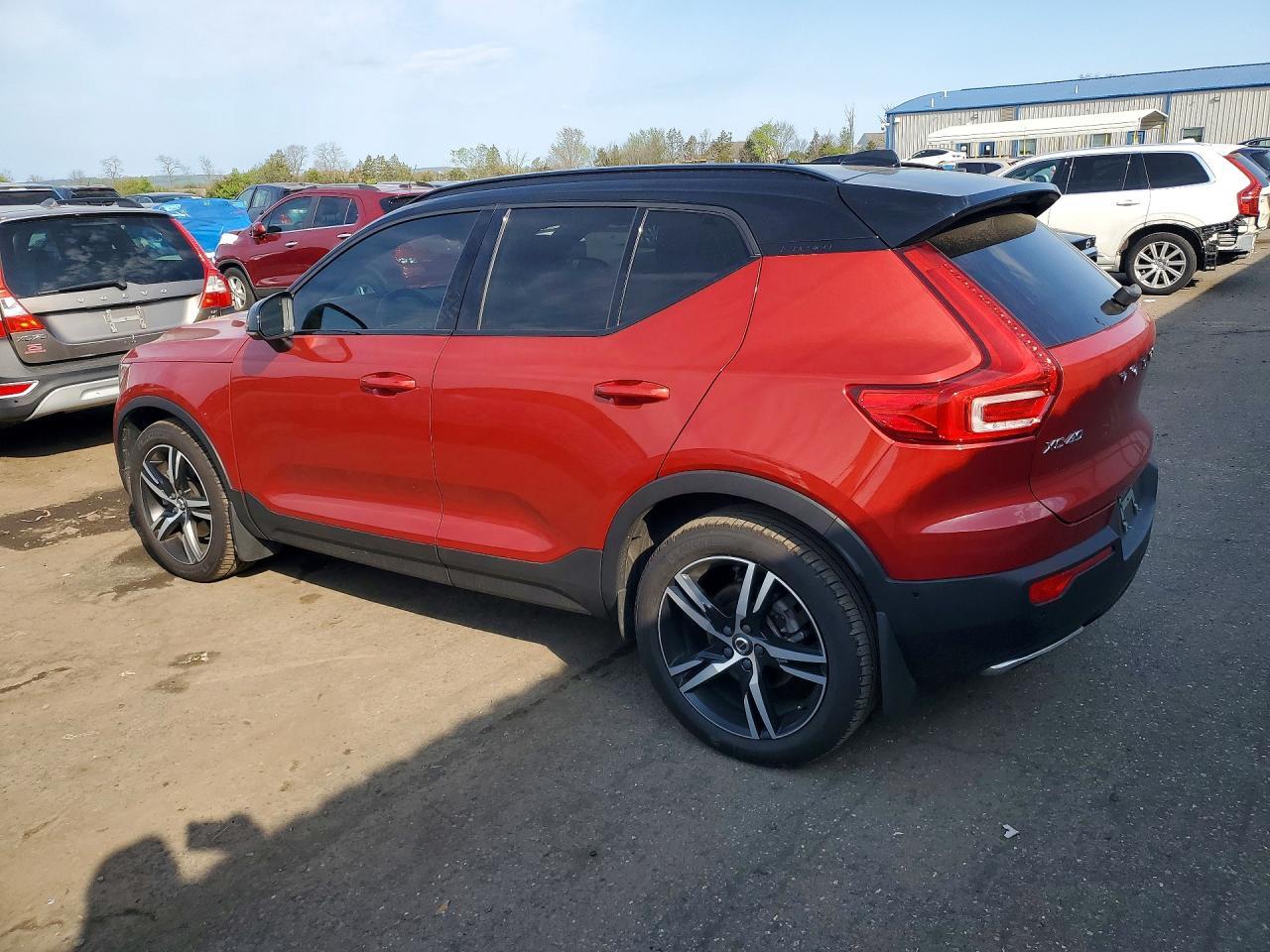 2019 VOLVO XC40