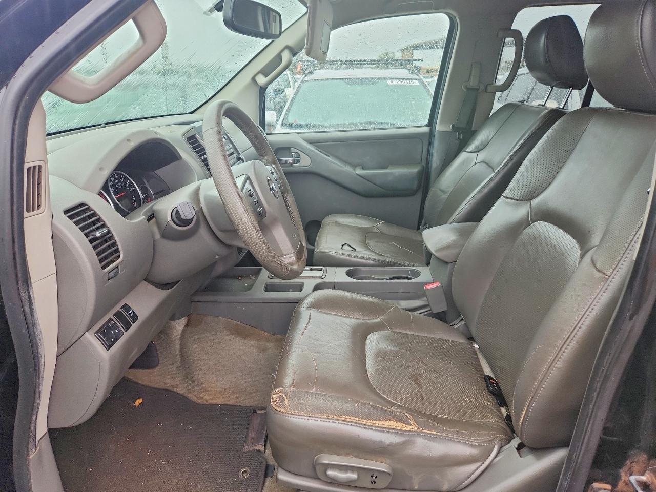 2012 NISSAN Frontier