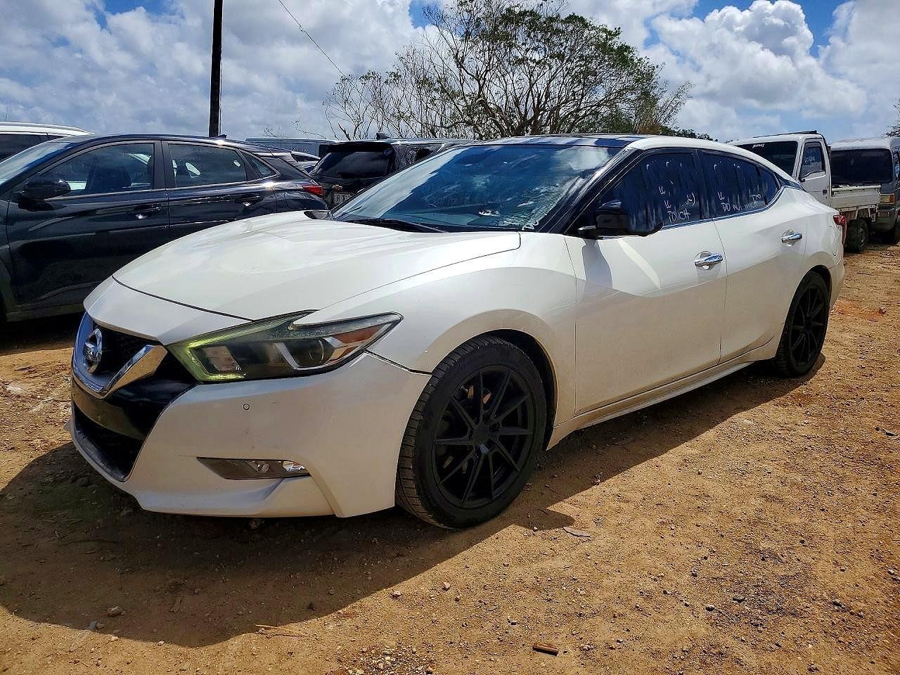 2017 NISSAN Maxima