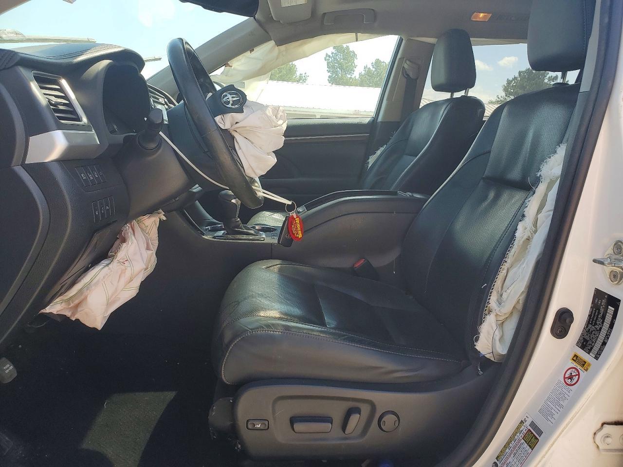 2015 TOYOTA HIGHLANDER