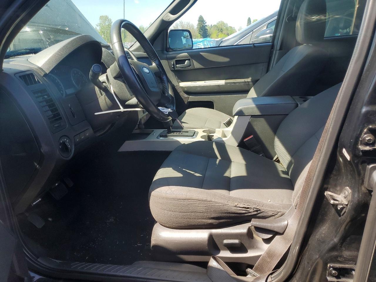 2010 FORD ESCAPE