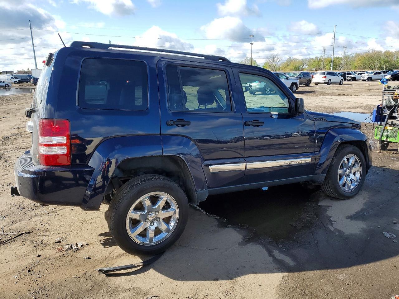 2012 JEEP Liberty