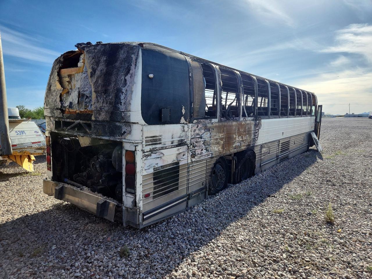 1999 Prevost Bus