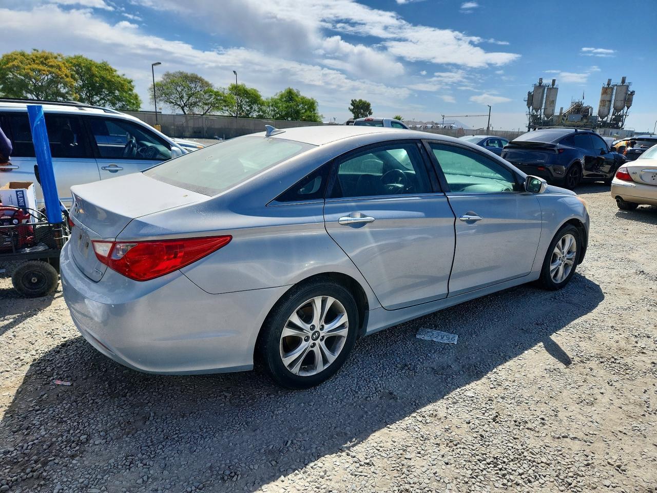 2011 HYUNDAI SONATA