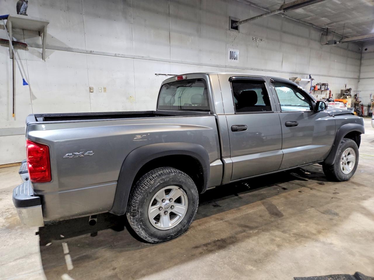 2011 DODGE Dakota